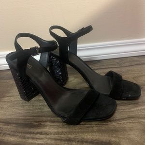 Sz 9 Micheal Kors Chunky Black Heel